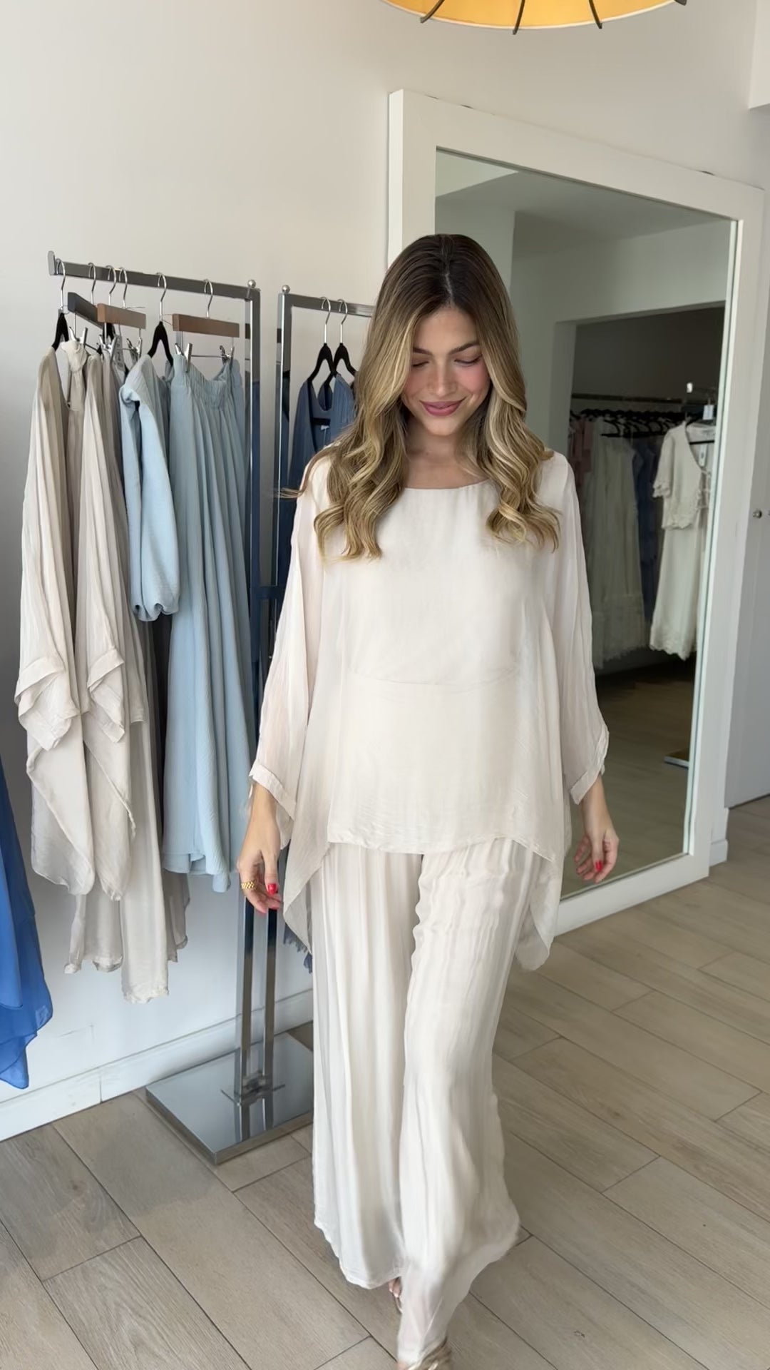 SET 2 PIEZAS BLUSÓN Y PANTALÓN BEIGE